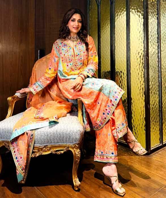 sonali bendre 4 27