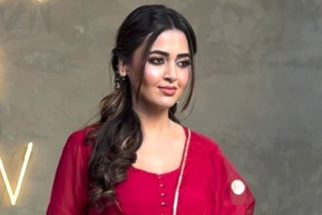 Tejasswi Prakash looks so elegant in red