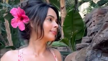 Enjoying the nature! Mallika Sherawat