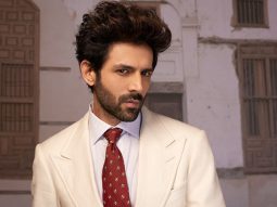 Kartik Aaryan brings home Mercedes-Benz V-Class worth up to Rs 1.7 crore