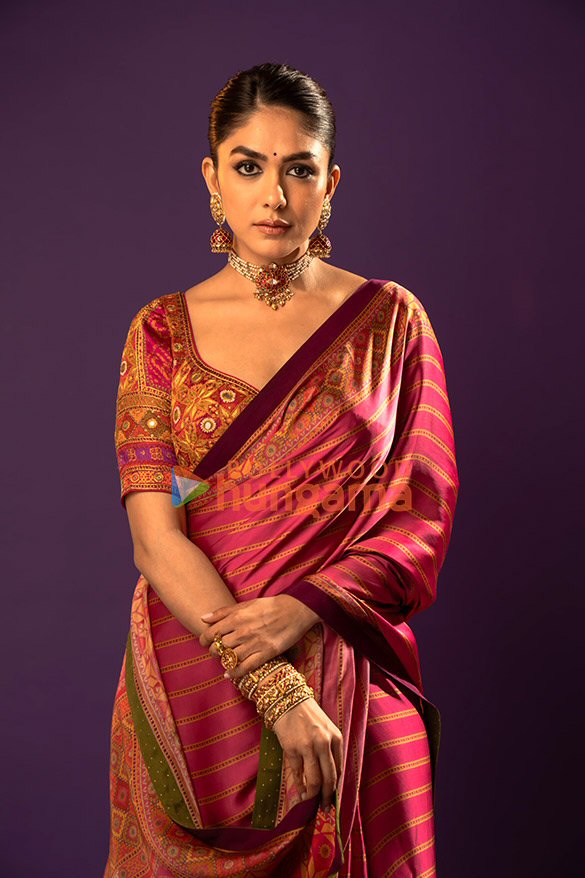 mrunal thakur 2 210