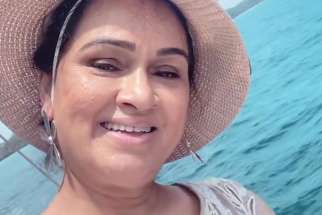 Padmini Kolhapure’s sweetest bday wish for her friend Poonam Dhillon