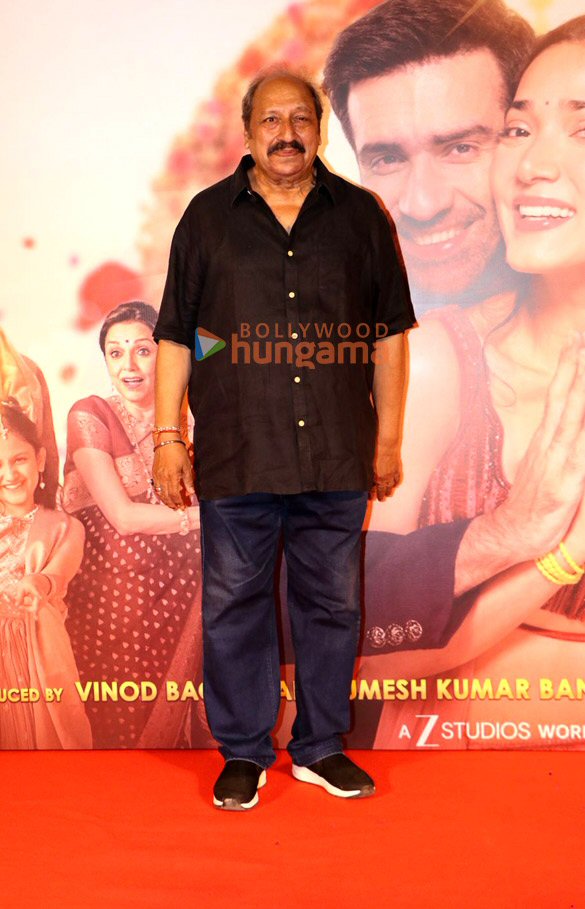 photos avinash tiwary medha shankr adarsh gourav nushrratt bharuccha and others attend special screening of ginny wedss sunny 2 17