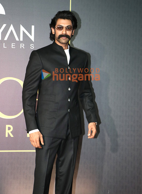 photos dia mirza sunny leone bobby deol and others snapped at indian national cine academy awards inca 29