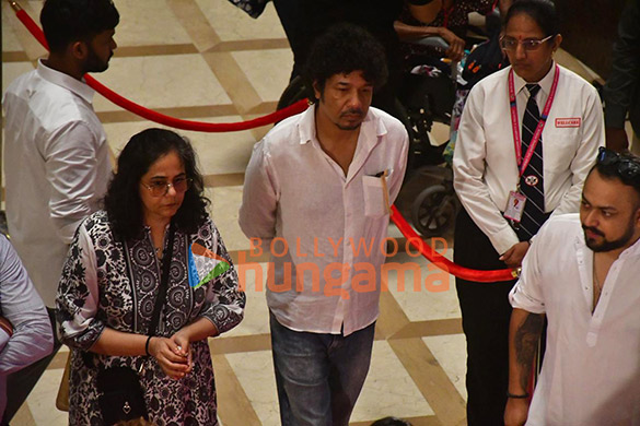 photos ranveer singh tabu asha parekh vivek oberoi sachin tendulkar zanai bhosle and others pay last respects to the late asha bhosle 4200 33
