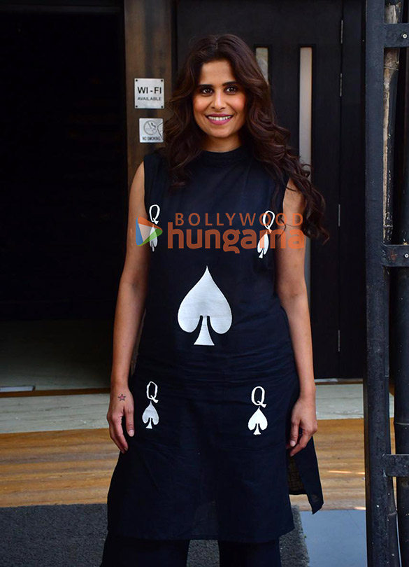 photos saie tamhankar snapped promoting matka king 3