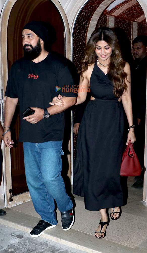 photos shilpa shetty and raj kundra sanpped in juhu 2