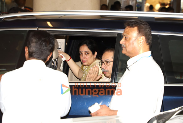 photos tabu asha parekh sachin tendulkar zanai bhosle and others pay last respects to the late asha bhosle 2026 12