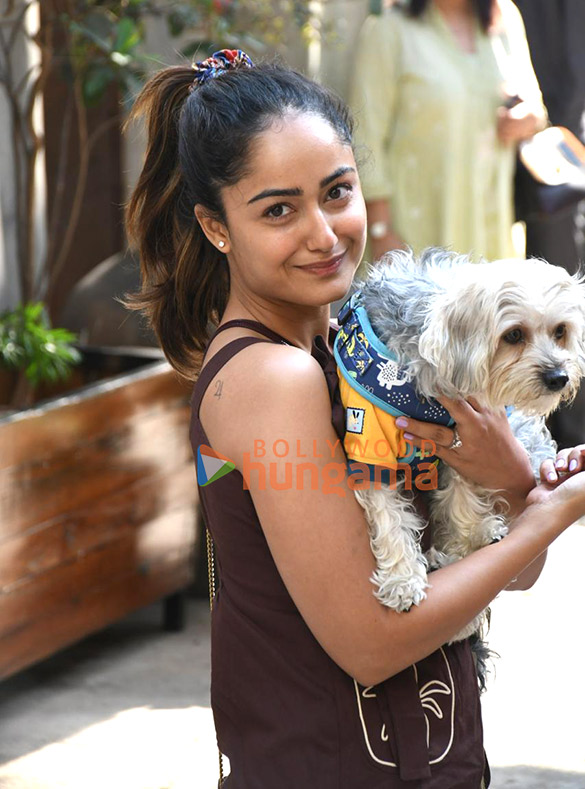 photos tridha choudhary snapped outside a salon in bandra 1