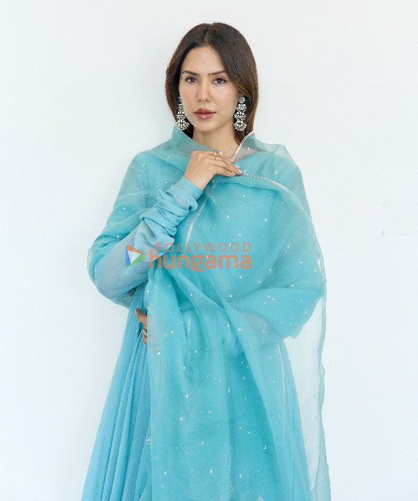 sonam bajwa 01