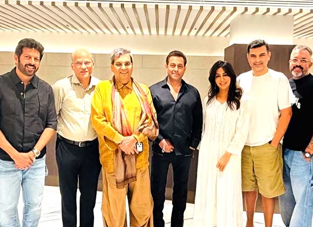  Subhash Ghai, Kabir Khan, Riteish Deshmukh and others watch rough cut of Salman Khan-starrer