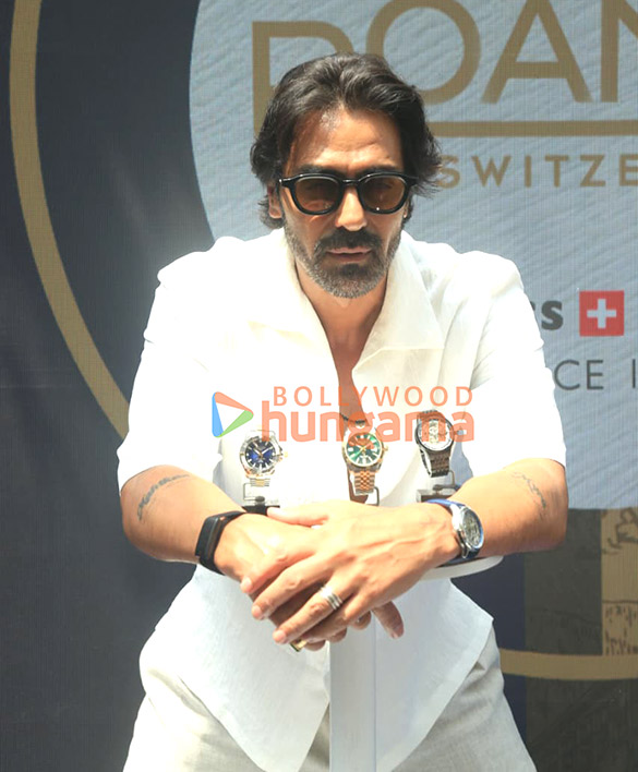 photos arjun rampal graced the launch of roamer watches in india 4