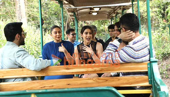 photos ayushmann khurrana sara ali khan rakul preet singh wamiqa gabbi and others grace the trailer launch of pati patni aur woh do at sanjay gandhi national park 2