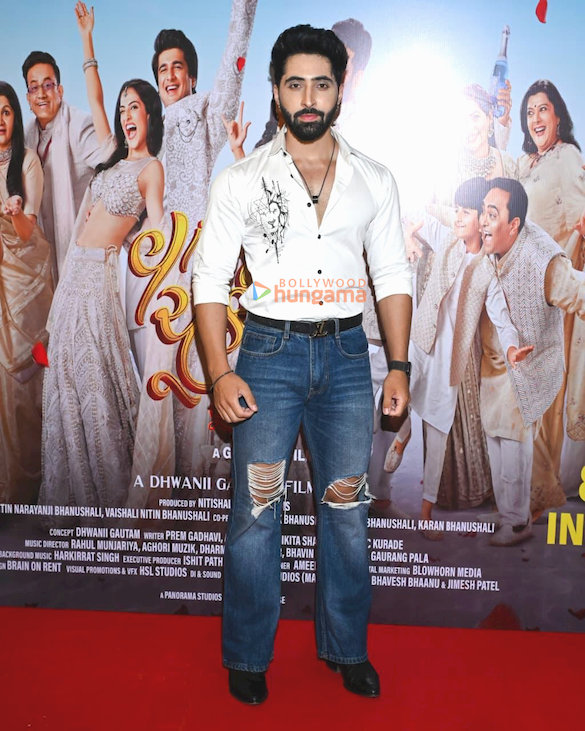 photos celebs grace the grand premiere of vaanki chuki love story 16