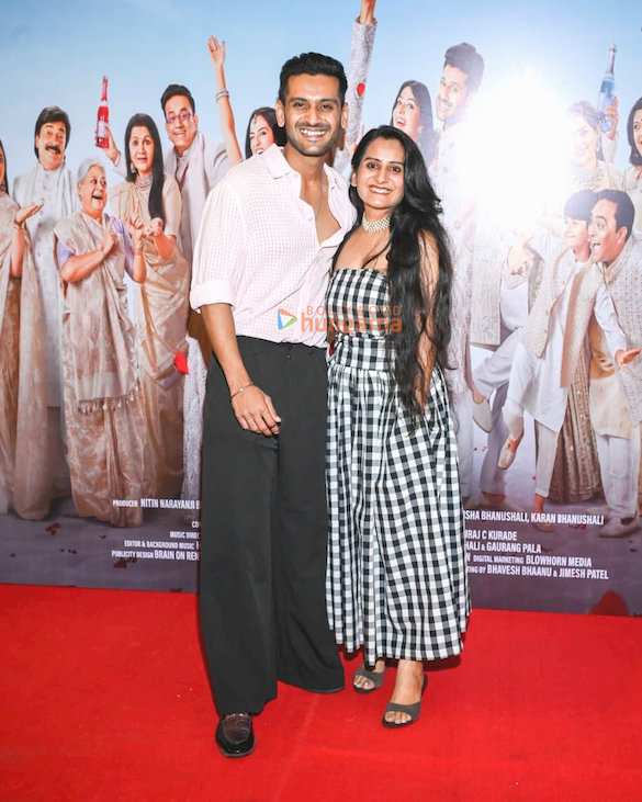 photos celebs grace the grand premiere of vaanki chuki love story 27