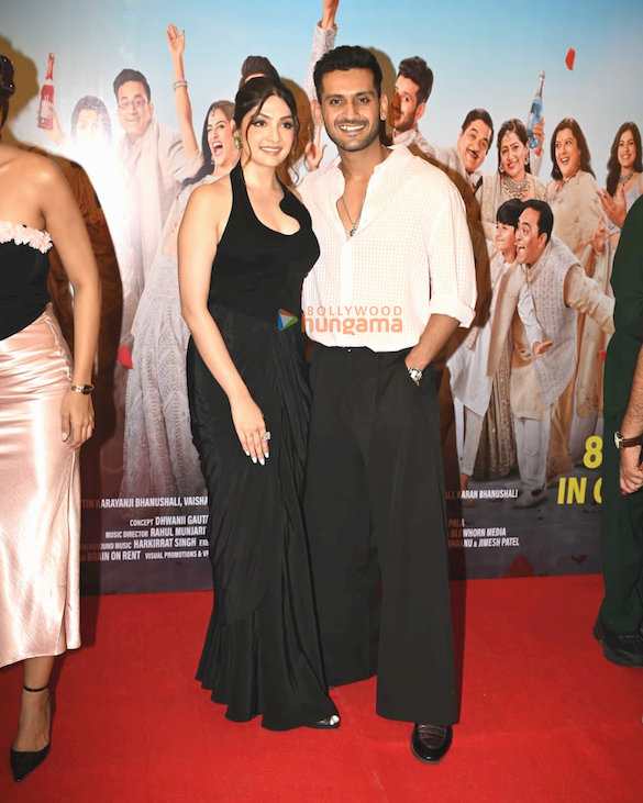 photos celebs grace the grand premiere of vaanki chuki love story 28