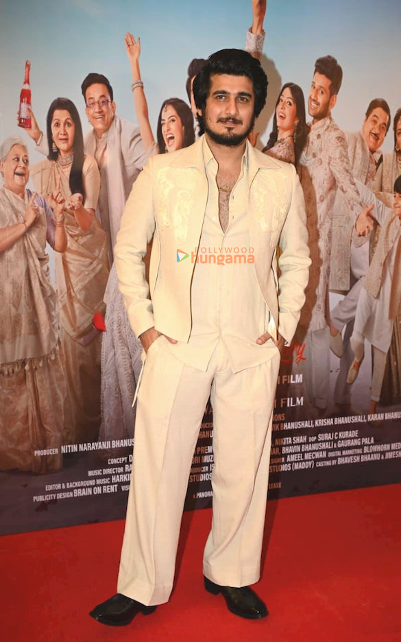 photos celebs grace the grand premiere of vaanki chuki love story 4