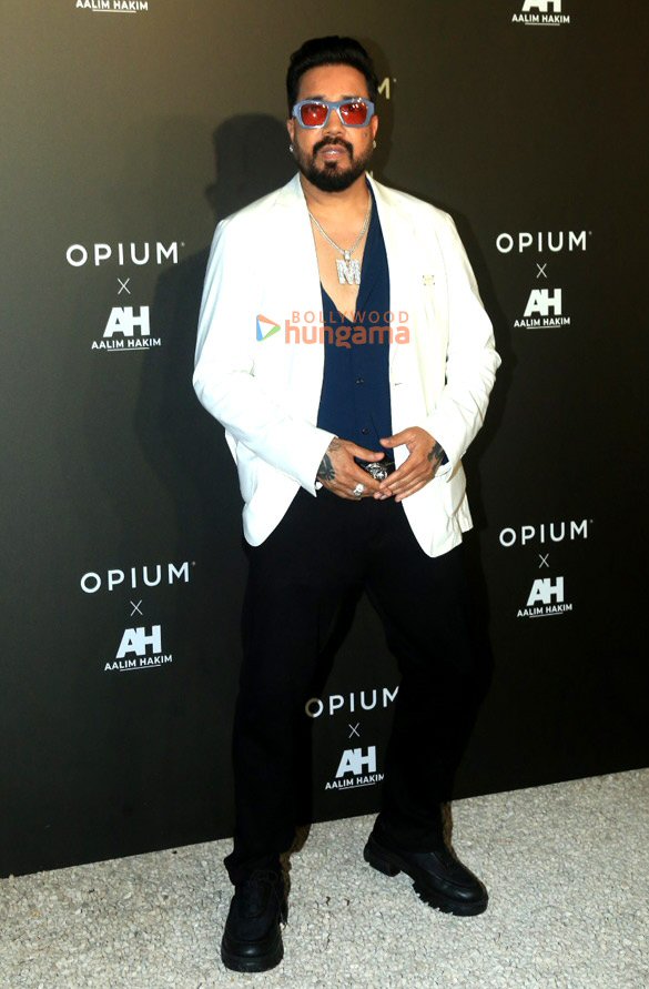photos celebs snapped at exclusive unveiling of aalim hakims opium collection at gigi bandra 20