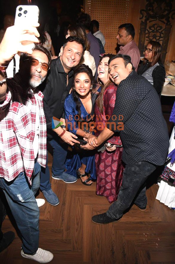 Photos: Rupali Ganguly celebrates her birthday with Delnaaz Irani, Tanishaa Mukerji and others at Belmarose, Sahara Star Mumbai Photos: Rupali Ganguly celebrates her birthday with Delnaaz Irani, Tanishaa Mukerji and others at Belmarose, Sahara Star Mumbai