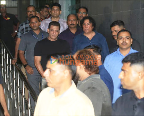 photos salman khan snapped at hinduja hospital in bandra 3