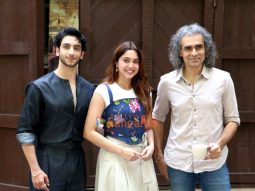 Photos: Vedang Raina, Sharvari and Imtiaz Ali snapped promoting Main Vaapas Aaunga