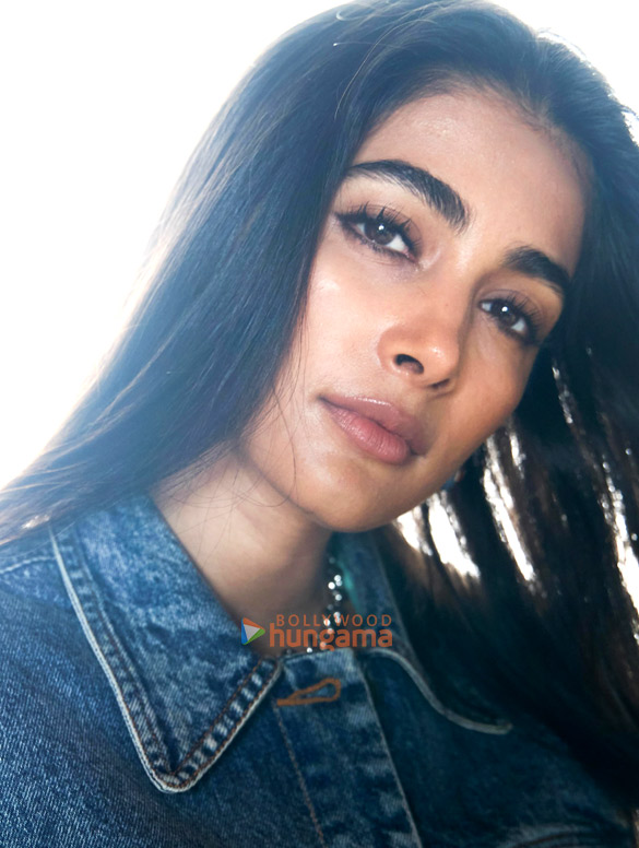 pooja hegde 4 129