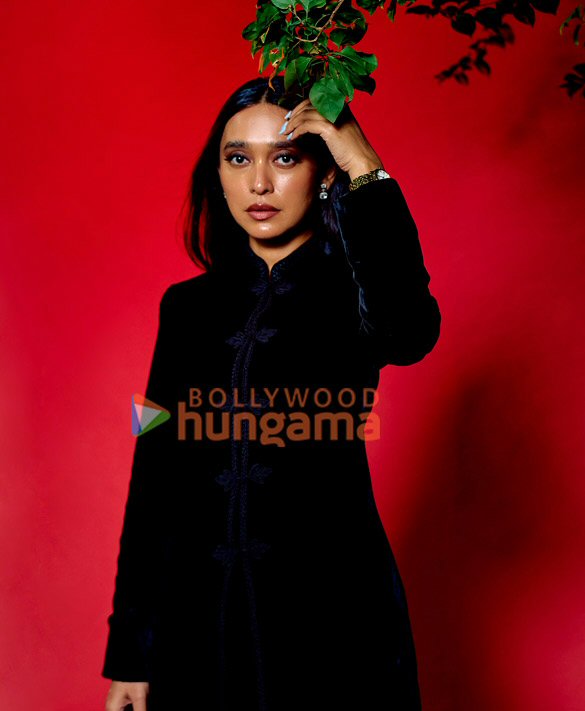 sayani gupta 6 8