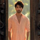 Tujhko (Video) Shahid Kapoor, Rashmika Mandanna, Kriti Sanon | Pritam Chakraborty, Arijit Singh, Sunidhi Chauhan | Cocktail 2