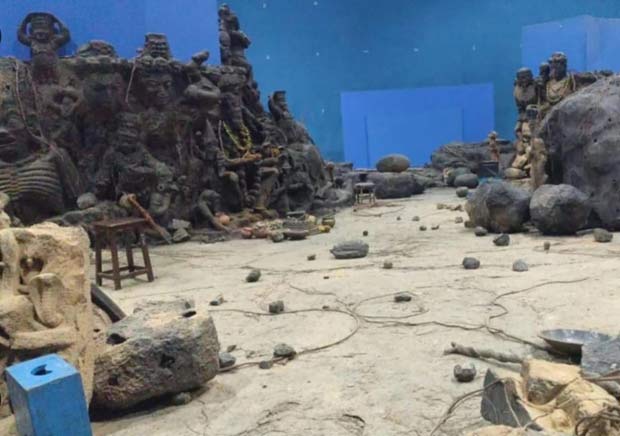 Set photo from Varanasi surfaces: SS Rajamouli’s Ugrabhatti caves sequence gets its first leak