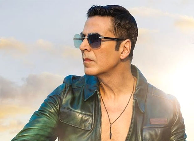 Akshay Kumar offers prayers at Mata Vaishno Devi ahead of Welcome To The Jungle release