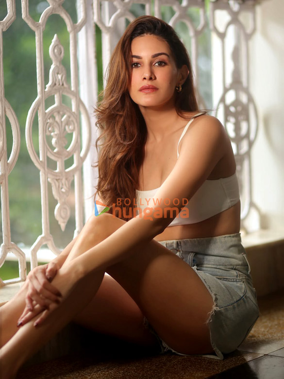 amyra dastur 2 93