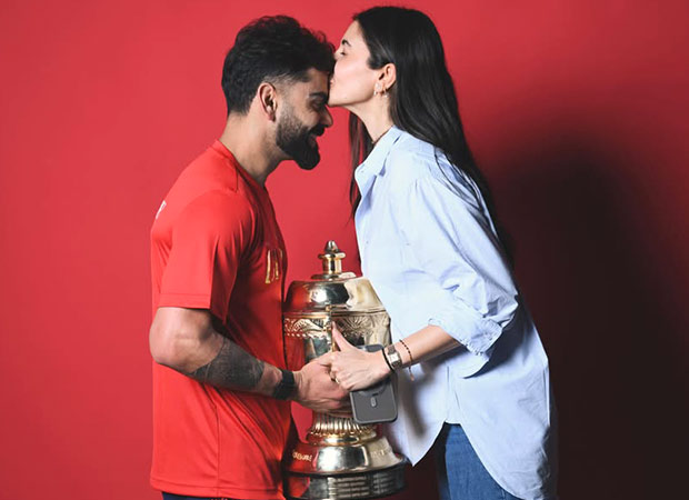 Anushka Sharma kisses Virat Kohli on the forehead as RCB clinch second consecutive IPL title : Bollywood News