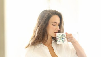 Celeb Photos Of Elli AvrRam