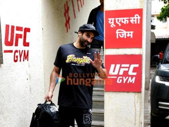 Photos: Aditya Roy Kapur snapped outside a gym in Bandra Photos: Aditya Roy Kapur snapped outside a gym in Bandra
