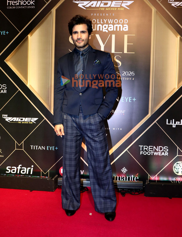 photos akshay kumar ananya panday sharvari shahid kapoor bhumi pednekar vaani kapoor arshad warsi and others grace the red carpet at bollywood hungama style icon awards 26 23