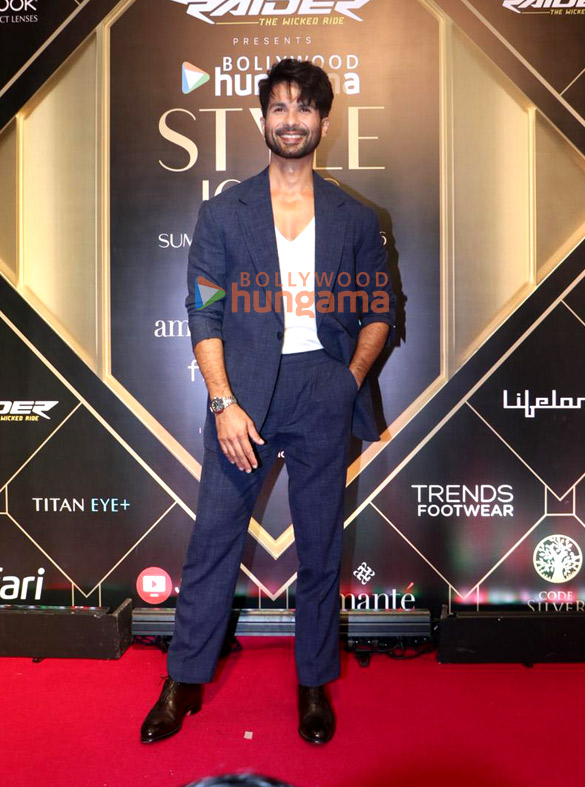 photos ananya panday sharvari shahid kapoor bhumi pednekar vaani kapoor arshad warsi and others grace the red carpet at bollywood hungama style icon awards 2026 13