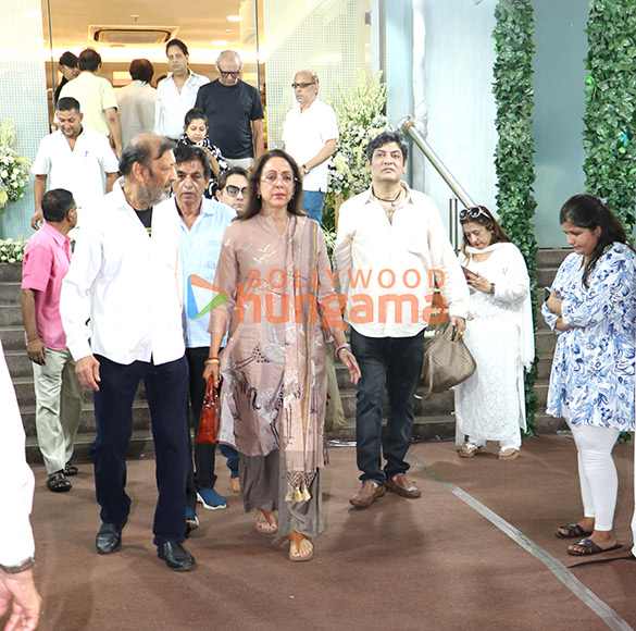 photos anil kapoor hema malini sajid nadiadwala anu malik and others attend late pahlaj nihalanis prayer meet 40