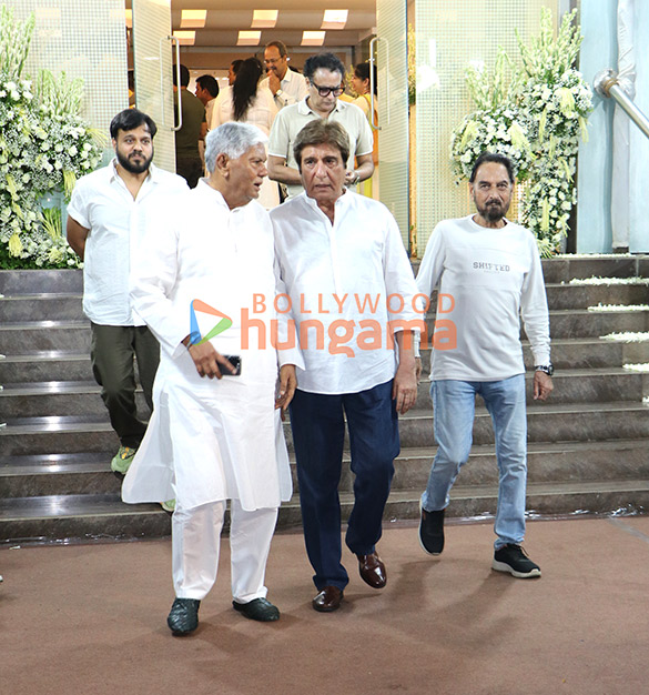 photos anil kapoor hema malini sajid nadiadwala anu malik and others attend late pahlaj nihalanis prayer meet 43