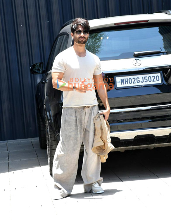 Photos: Cast of Cocktail 2 snapped leaving to promote the film in Delhi Photos: Cast of Cocktail 2 snapped leaving to promote the film in Delhi