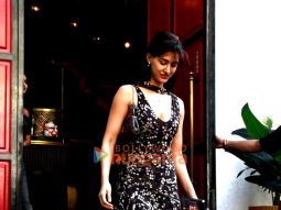 Photos: Disha Patani snapped outside a restaurant in Khar