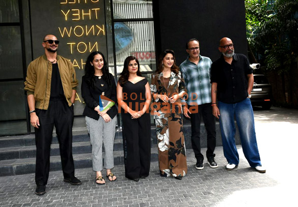 photos madhuri dixit dharna durga and others grace the special screening of maa behen at excel entertainment 2