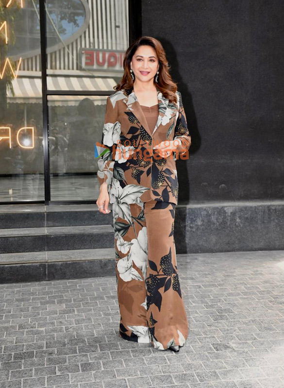photos madhuri dixit dharna durga and others grace the special screening of maa behen at excel entertainment 6