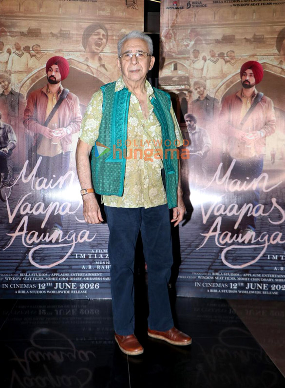 photos naseeruddin shah kabir khan ahsaas channa and others grace the special screening of main vaapas aaunga 13