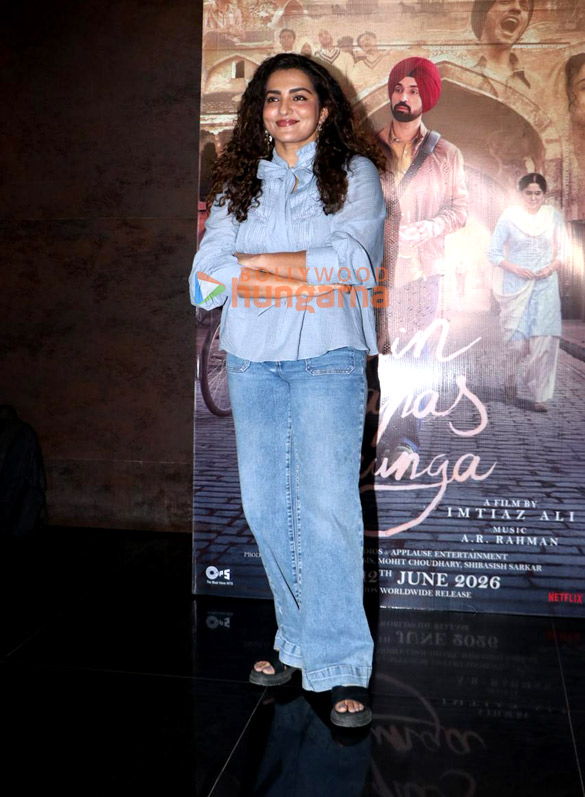 photos naseeruddin shah kabir khan ahsaas channa and others grace the special screening of main vaapas aaunga 2