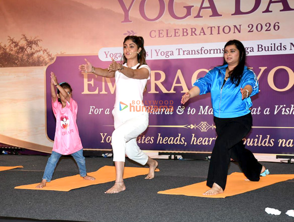 photos shilpa shetty arjun kapoor and others snapped yoga day event 2026 1