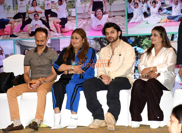 photos shilpa shetty arjun kapoor and others snapped yoga day event 2026 3
