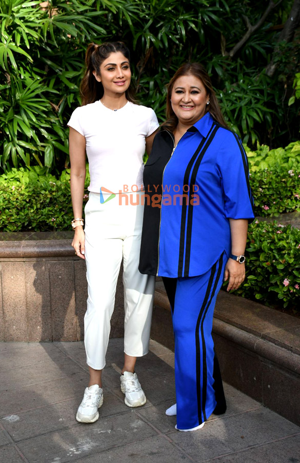 photos shilpa shetty arjun kapoor and others snapped yoga day event 4