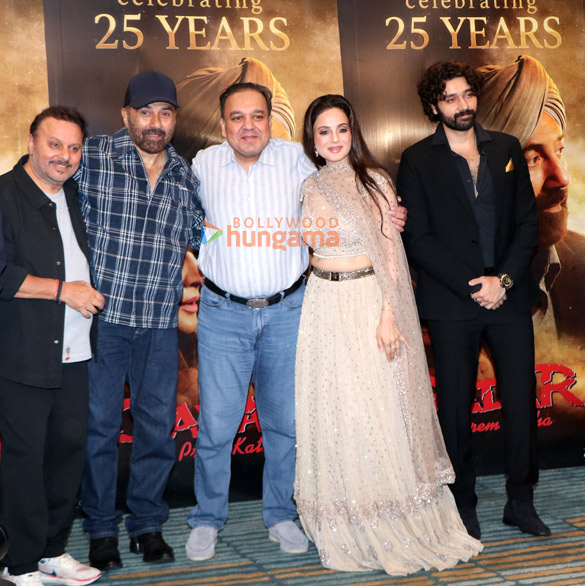 Photos: Sunny Deol, Ameesha Patel and others grace celebration of 25 year of Gadar – Ek Prem Katha Photos: Sunny Deol, Ameesha Patel and others grace celebration of 25 year of Gadar – Ek Prem Katha