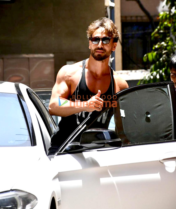 Photos: Tiger Shroff spotted outside a gym in Bandra