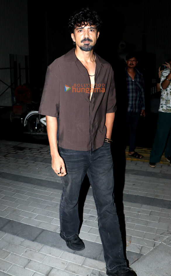 photos varun dhawan mrunal thakur pooja hegde and others grace hai jawani toh ishq hona hai special screening 5